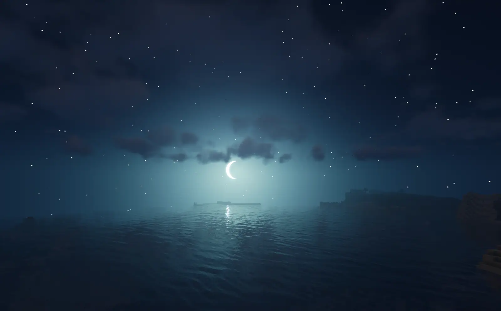 De maan boven mistige wolken en zee in de survivalwereld